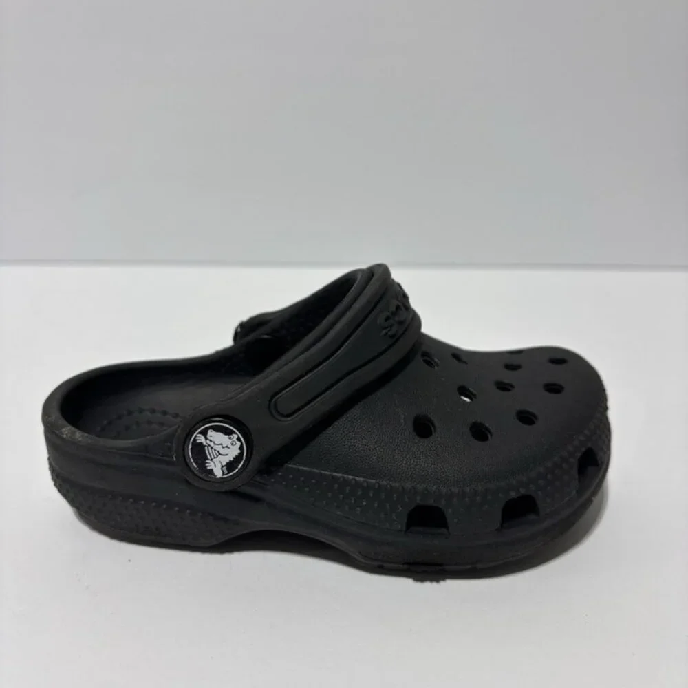 Crocs Toddlers’ Classic Clogs Black, Girls’ Size 8 M